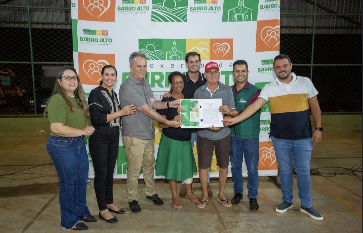 REGULARIZAÇÃO FUNDIÁRIA AVANÇA E MORADORES DE BARRO ALTO FICAM MAIS PRÓXIMOS DA ESCRITURA DEFINITIVA